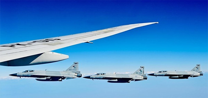 6 Jet Tempur Pakistan Kawal Prabowo Saat Tiba di Islamabad