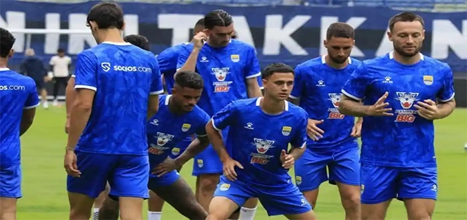 Fitrah Ganti Teja Susunan Pemain Persib Bandung Lawan Borneo