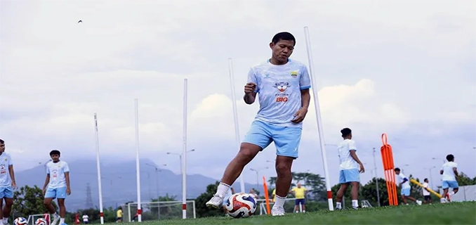 Jelang Laga Penting Adam Alis Sudah Ikut Latihan Bersama Persib