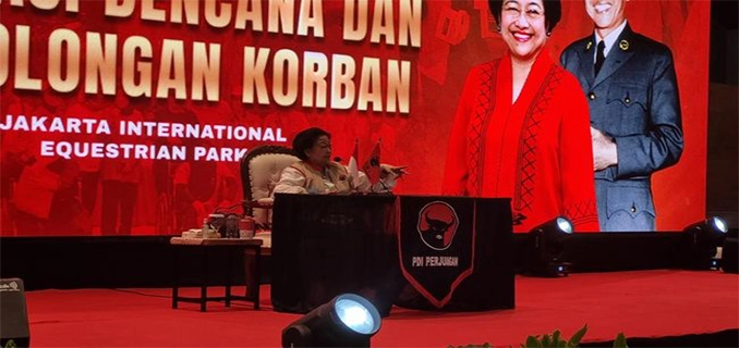 Megawati Tegur Kader PDIP Soal Baju Bekas Korban Bencana